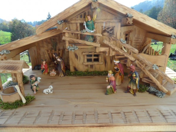 Weihnachtskrippe Carlos mit Figuren