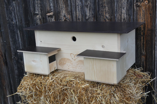 Igelfutterhaus 2 Eingänge mit Tunnel